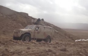 شاهد: قوات صنعاء تطوق مأرب والقوات السعودية تهرب!