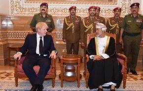 رئيس الوزراء البريطاني يشيد بجهود عُمان لإيجاد حل للأزمة في اليمن
