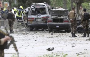 إصابة 4 أشخاص بينهم مسؤول أفغاني بارز بهجوم انتحاري!