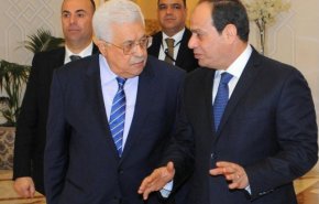 محمود عباس يصل القاهرة للقاء السيسي