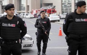الشرطة التركية تلقي القبض على عدد من