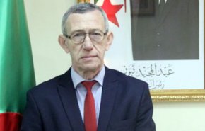 وزير جزائري يتهم