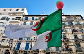 محكمة جزائرية تحكم بالسجن على مقرب من 