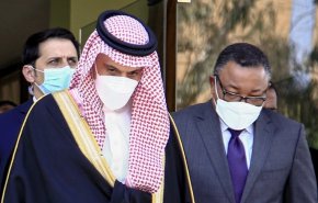 بن فرحان يناقش مع البرهان باجتماع مغلق موضوع القاعدة الروسية بالسودان