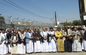 وقفة احتجاجية لشركة النفط اليمنية تندد باستمرار احتجاز السفن
