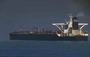 إنفجار بناقلة نفط بريطانية في ميناء جدة بالسعودية