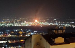 شاهد.. اندلاع حريق في مصفاة للنفط بميناء حيفا 