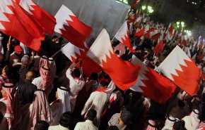 البحرينيون يحيون يوم الشهيد مقابل نظام يحتفل بـ