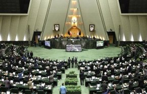 البرلمان الايراني يدين اجراءات الحظر الأوروبية