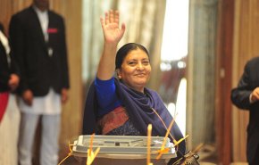 رئيسة نيبال تحل البرلمان وتدعو لإجراء انتخابات جديدة

