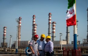إحتياطات النفط الايراني بالخليج الفارسي تلامس 10 مليارات برميل