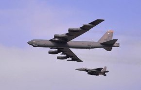الجيش الأمريكي يرسل قاذفتين من طراز B-52 إلى غرب اسيا 