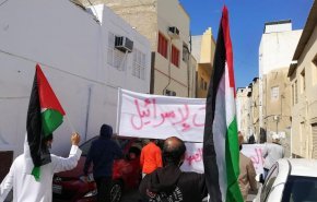 تظاهرات مردم بحرین در اعتراض به تعیین کاردار سفارت رژیم صهیونیستی در منامه