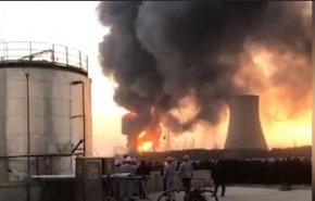 شاهد..انفجار ضخم في خط للغاز بمدينة صينية

