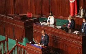 هل ينذر التعديل الوزراي الجديد بأزمة بين الحكومة والرئاسة التونسية؟