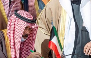 امیر کویت استعفای دولت را پذیرفت
