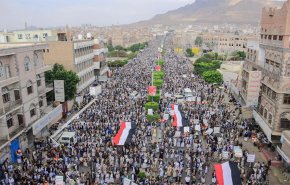 شاهد.. مسيرات احتجاجية بصنعاء منددة بالقرار الأميركي ضد حركة أنصار الله
