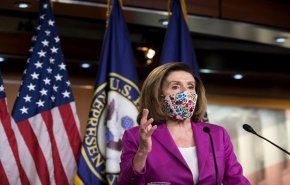 ​​​​​​​بيلوسي تؤكد أنها تتابع محاكمة ترامب في الكونغرس