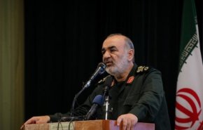 سردار سلامی: عرصه های سازندگی کشور هیچ‌گاه متوقف نمی‌شود