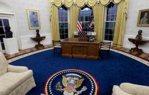 شاهد.. ماذا فعل بايدن بديكور المكتب الرئاسي؟