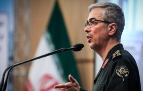 اللواء باقري: إيران ردت على تهديدات ترامب بعشر مناورات