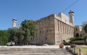 رام الله تدين منع الاحتلال أعمال ترميم بالمسجد الإبراهيمي