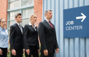 نسبة البطالة في بريطانيا تسجل 5 بالمئة وسط تداعيات الجائحة