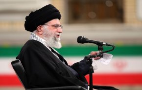 قائد الثورة: أميركا مازالت تواصل الحسابات الخاطئة تجاه إيران + فيديو