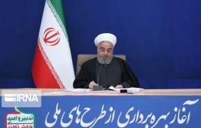 الرئيس الايراني: التطعيم يبدأ غدا في البلاد