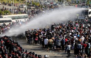 استمرار التظاهرات في ميانمار رغم تحذيرات الجيش
