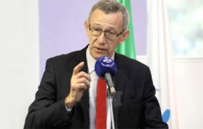 وزير جزائري يحذر عن محاولة 'بقايا' النظام السابق للعودة إلى الحكم
