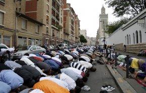 فرنسا تسيء للمسلمين مجددا.. وهذا ما دار في البرلمان!!