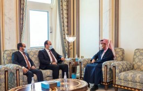 ماذا جرى خلال لقاء وزير الخارجية القطري ورئيس ما يسمى بالائتلاف السوري المعارض