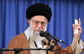 قائد الثورة: الغربيون يكذبون ويريدون أخذ مقومات القوة من إيران