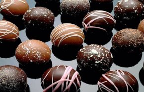 دراسة: الشوكولاتة تقلل خطر الإصابة بهذا المرض