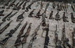 بالصور.. العثور على أسلحة وذخائر من مخلفات الإرهابيين بحمص