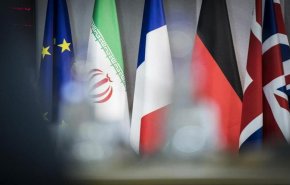 وزير خارجية أيرلندا يلتقي مع الرئيس الإيراني بشأن الاتفاق النووي