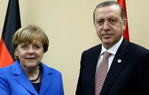 رایزنی اردوغان و مرکل در زمینه آخرین تحولات منطقه و بحران پناهجویان