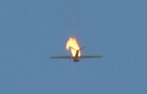 تصاویر لاشه هواپیمای جاسوسی سرنگون شده توسط پدافند هوایی انصارالله