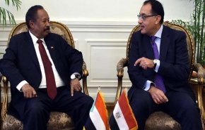 رئيس الوزراء المصري يستقبل نظيره السوداني 