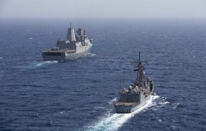 البحرية المصرية والأمريكية تنفذان تدريبا مشتركا في البحر الأحمر