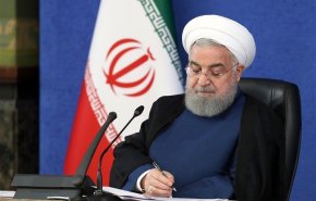 الرئيس الايراني  يبلغ الوثيقة الشاملة للعلم والتكنولوجيا في المجال الدفاعي والامني