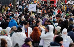سويسرا..الآلاف يحتجون على تدابير مكافحة كوفيد-19