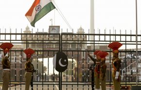 بلومبورغ: الإمارات تسعى لتحسين صورتها بالتوسط بين الهند وباكستان