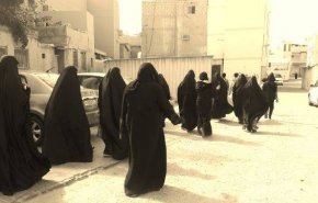 مظاهرات نسوية حاشدة في البحرين...السلطات تستدعي الشرطة النسائية لفض الاعتصام