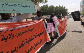 شاهد.. مساجد السودان تنتفض ضد فصل الدين عن الدولة