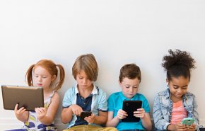 الانترنت الموحش وعالم الاطفال..مخاطر وحلول