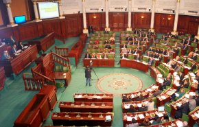برلماني تونسي يطالب بالكشف عن مليارات من المساعدات دخلت البلاد