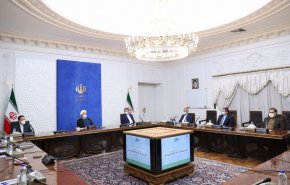 الرئيس روحاني يؤكد ان حكومته ستنجز كافة المشاريع الاقتصادية في موعدها