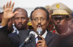 عزل رئيس شرطة العاصمة الصومالية بعد دقائق من منعه جلسة برلمانية
